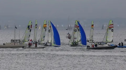 吴艳妮27岁问鼎亚洲巅峰：力压日本26岁明星，破11年历史纪录