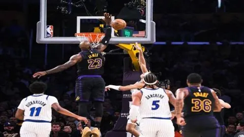 德媒曝：多特计划行使回购权转让穆科科